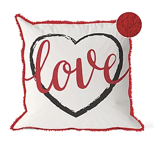 Декоративна възглавница "Love в сърце"